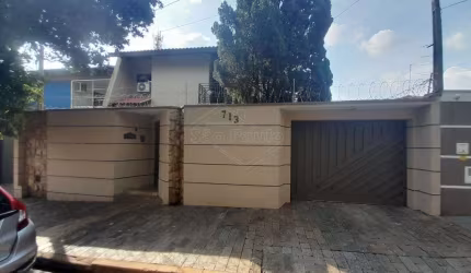 Casa com 3 quartos à venda no Jardim Adalgisa, Araraquara , 370 m2 por R$ 790.000