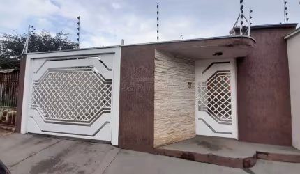 Casa a Venda em Américo Brasiliense