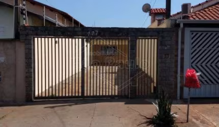 Casa com 2 quartos à venda no Jardim Residencial Itália, Araraquara , 128 m2 por R$ 245.000