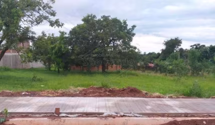 Terreno à venda na Cidade Jardim, Araraquara  por R$ 135.000