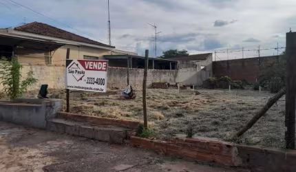 Terreno comercial à venda na Vila Yamada, Araraquara  por R$ 560.000