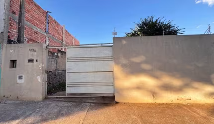 Casa com 3 quartos à venda no Jardim Adalberto Frederico de Oliveira Roxo I, Araraquara , 67 m2 por R$ 270.000