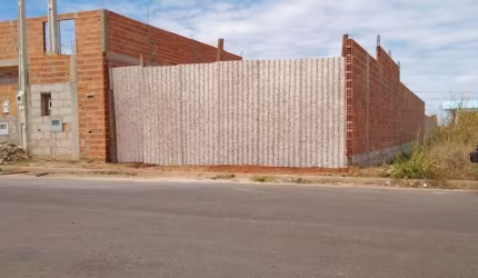 Terreno à venda no Residencial Alamedas, Araraquara  por R$ 100.000