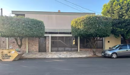 Casa com 4 quartos à venda no Jardim das Roseiras, Araraquara , 526 m2 por R$ 1.800.000