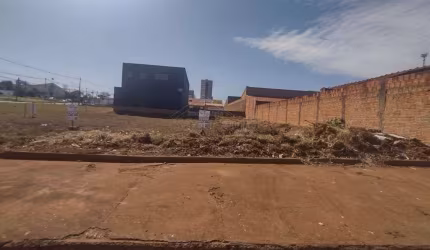 Terreno à venda no Jardim das Flores, Araraquara  por R$ 200.000