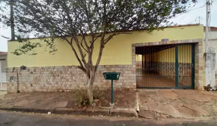 Casa com 4 quartos à venda no Jardim Morumbi, Araraquara , 252 m2 por R$ 420.000