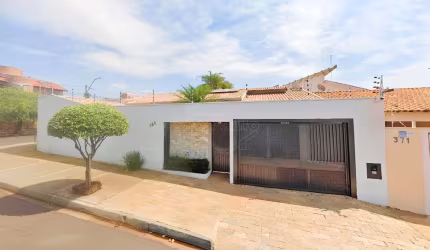 Casa com 3 quartos à venda no Jardim das Roseiras, Araraquara , 198 m2 por R$ 700.000