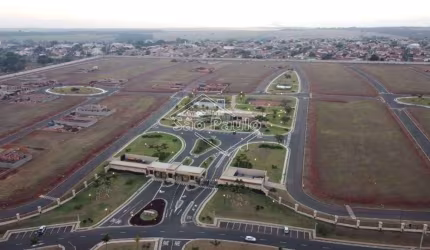 Terreno à venda na Quinta Das Laranjeiras, Araraquara  por R$ 550.000
