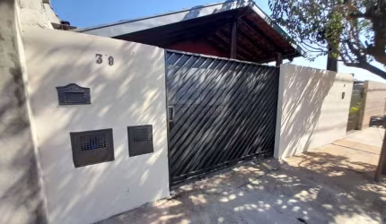 Casa com 3 quartos à venda no Conjunto Habitacional Victório de Santi, Araraquara , 149 m2 por R$ 250.000