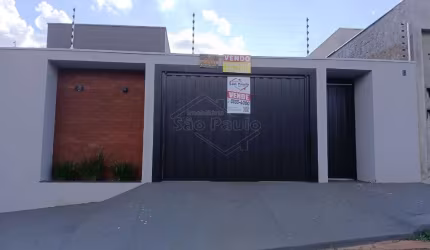 Casa à venda em Residencial Ravena, Araraquara - 2 dormitórios!