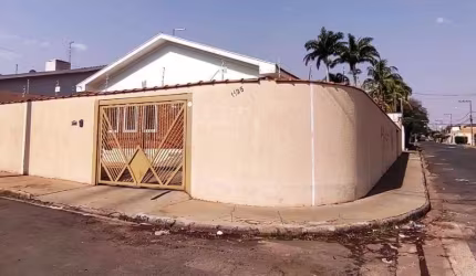 Casa com 3 quartos à venda em Nova Vila Cerqueira, Américo Brasiliense , 130 m2 por R$ 640.000