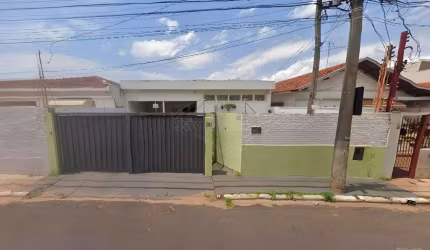 Casa com 4 quartos à venda no Centro, Araraquara , 245 m2 por R$ 550.000