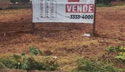 Terreno à venda no Jardim Indaiá, Araraquara  por R$ 279.000