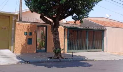 Casa com 4 quartos à venda na Vila Cidade Industrial (Vila Xavier), Araraquara , 231 m2 por R$ 470.000