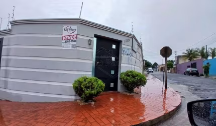 Casa à venda no Centro, Américo Brasiliense , 174 m2 por R$ 750.000