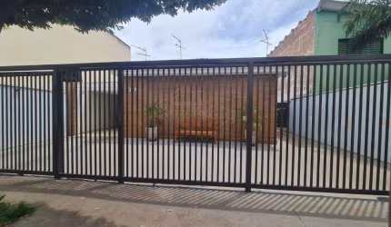 Casa com 3 quartos à venda no Centro, Araraquara , 215 m2 por R$ 650.000