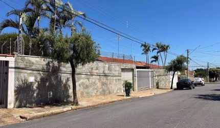 Casa com 4 quartos à venda na Vila José Bonifácio, Araraquara , 363 m2 por R$ 1.300.000