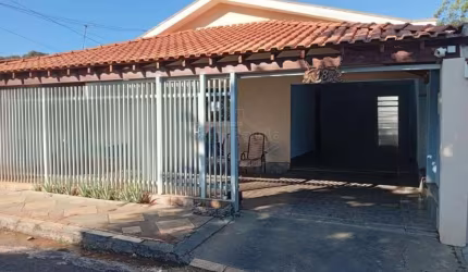 Casa com 2 quartos à venda no Parque Residencial Iguatemi, Araraquara , 199 m2 por R$ 330.000