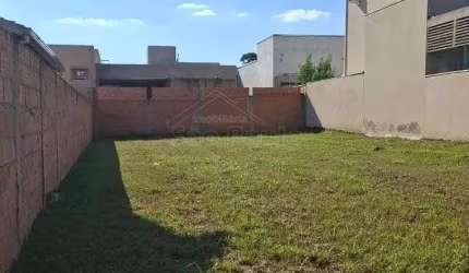 Terreno em condomínio fechado à venda no Jardim Maria Luiza V, Araraquara  por R$ 140.000