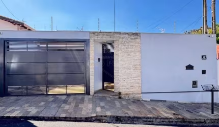 Casa com 3 quartos à venda no Jardim Santa Júlia (Vila Xavier), Araraquara , 216 m2 por R$ 430.000