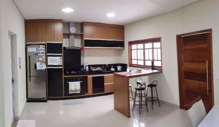UMA LINDA CASA TÉRREA À VENDA NO VILLA BRANCA
