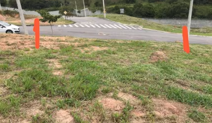 TERRENO DE 469,50M² NO CONDOMÍNIO VIVVA
