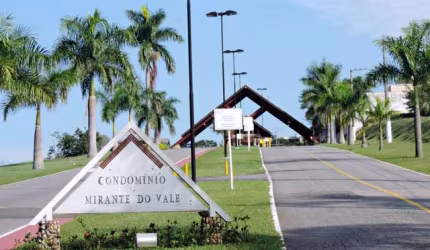 TERRENO DE 1.000M² NO CONDOMÍNIO FECHADO MIRANTE DO VALE