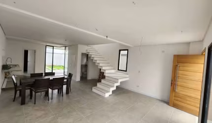SOBRADO NOVO NO PORTAL DOS PÁSSAROS