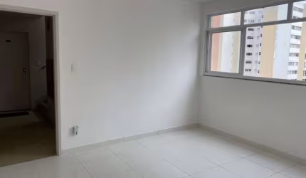 APARTAMENTO DE 01 DORMITÓRIO NA VILA ADYANA