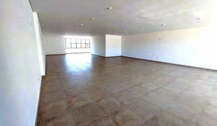 SALÃO COMERCIAL  DE 180M² NO CENTRO DE JACAREÍ