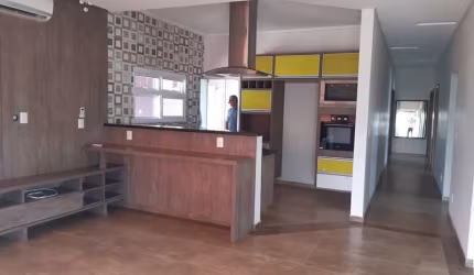 CASA COM 3 DORMITÓRIOS NO CONDOMÍNIO SANTA HELENA