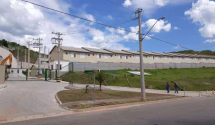SOBRADO EM CONDOMÍNIO FECHADO NO JARDIM COLÔNIA