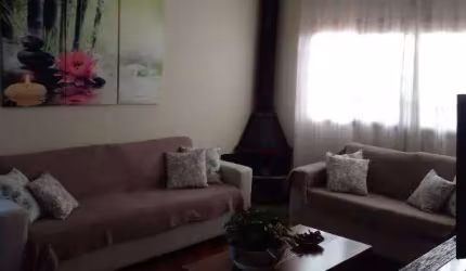 CASA TÉRREA COM SÓTÃO NO PORTAL DA SERRA