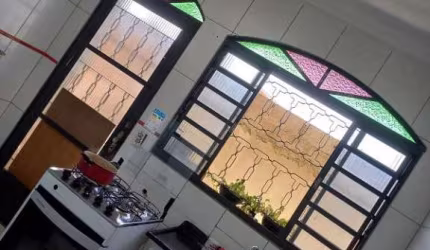 2 CASAS SOBREPOSTAS NO PARQUE INTERLAGOS