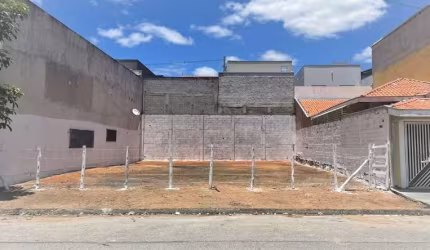 UM ÓTIMO TERRENO RESIDENCIAL OU COMERCIAL NO SANTA PAULA