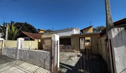 Casa com 4 Dormitórios à venda, 135 m² por R$640.000 - Vila Betânia - São José dos Campos, SP.