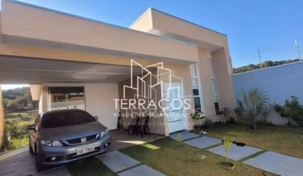 CASA PRATICAMENTE TÉRREA, COM PISCINA, À VENDA NO JARDIM ITÁLIA EM ITUPEVA SP