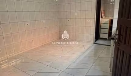 SOBRADO ACONCHEGANTE COM ÉDICULA  E ESPAÇO COMPLETO