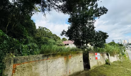 Terreno a apenas 6 min do Parque Barigui