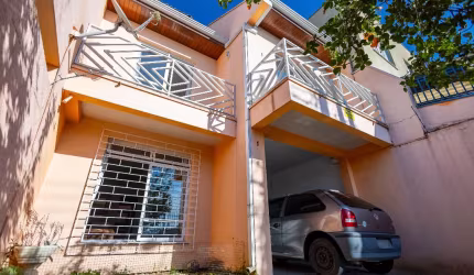 Sobrado com 3 Quartos e 4 banheiros à Venda, 125 m² por R$ 485.000