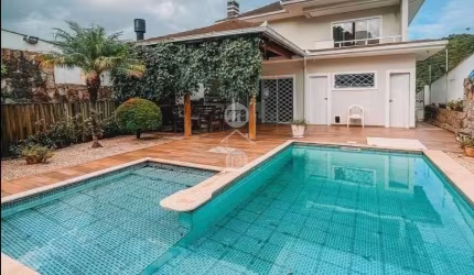 Casa 3 Dormitórios Sendo 1 Suite