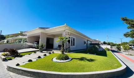 Casa no Condomínio Praia de Fora Residence