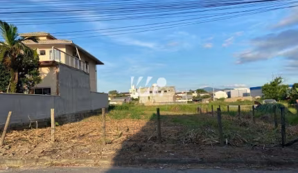 Terreno 387.5m² no Aririu
