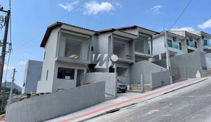 Sobrado Geminado 2 Quartos 65m² - Lot. Jardins III