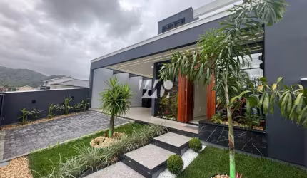 Casa 3 Quartos com Piscina - Bela Vista