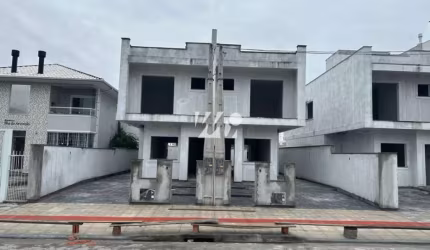 Sobrado Geminado com 3 quartos 1 suíte - Nova Palhoça