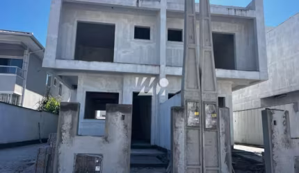 Sobrado Geminado com 3 quartos 1 suíte - Nova Palhoça