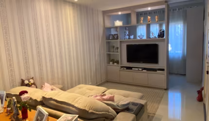 Casa lindíssima a venda no condomínio Jockey Club 3 quartos | 2 vagas | área gourmet