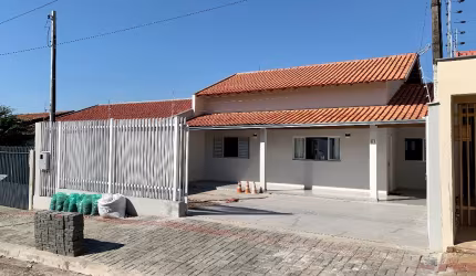 Casa reformada a venda jardim Imagawa com 3 quartos