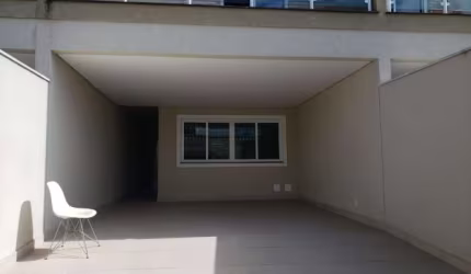 Casa Sobrado com 3 suítes - Rua Iepe.
